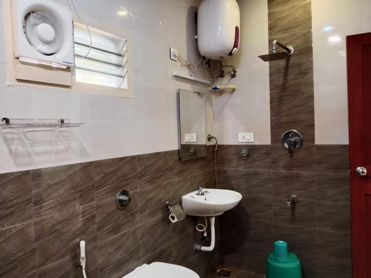 Azhagappa Residency Apartment ปอนดิเชอรี ภายนอก รูปภาพ