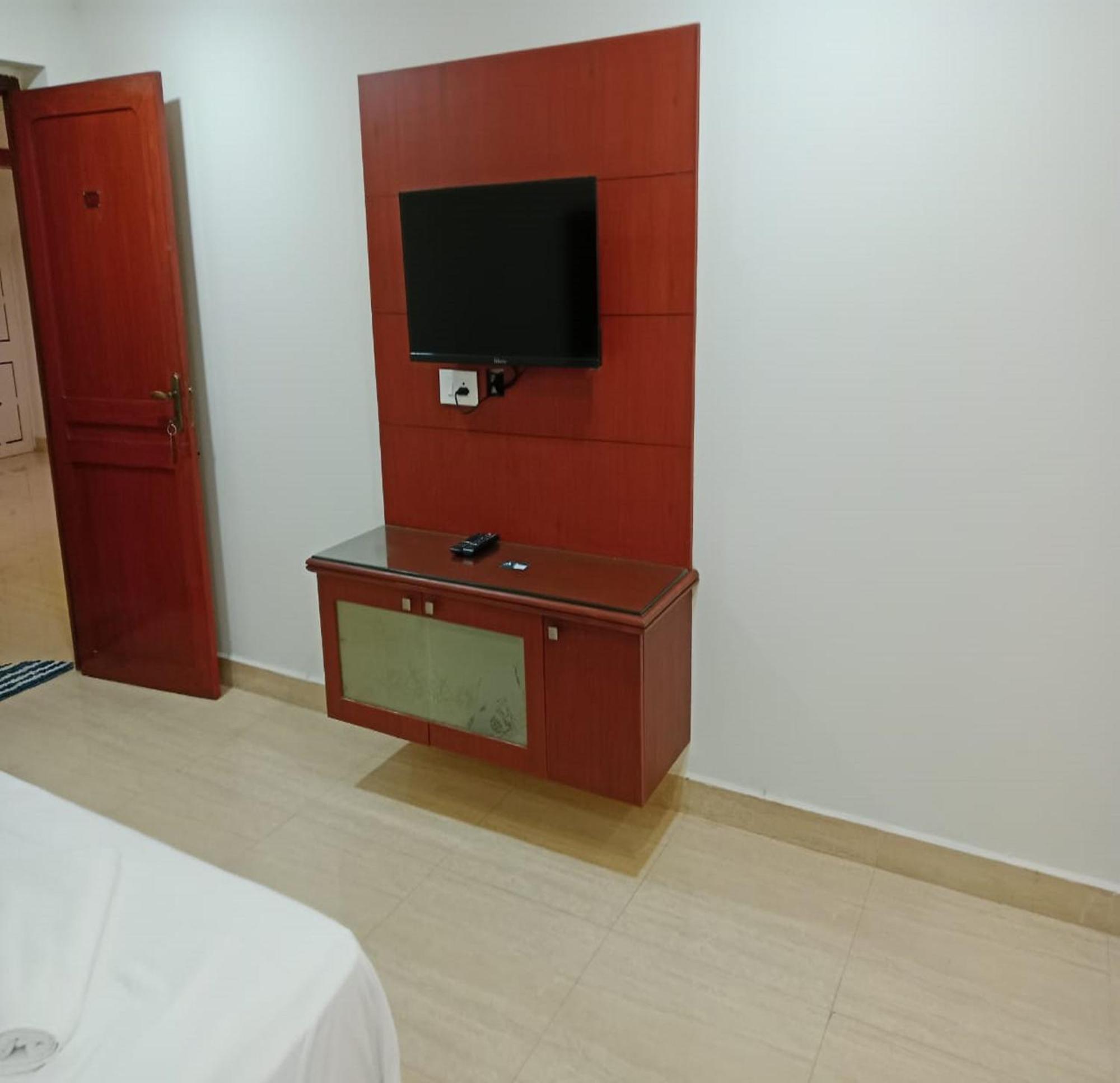 Azhagappa Residency Apartment ปอนดิเชอรี ภายนอก รูปภาพ